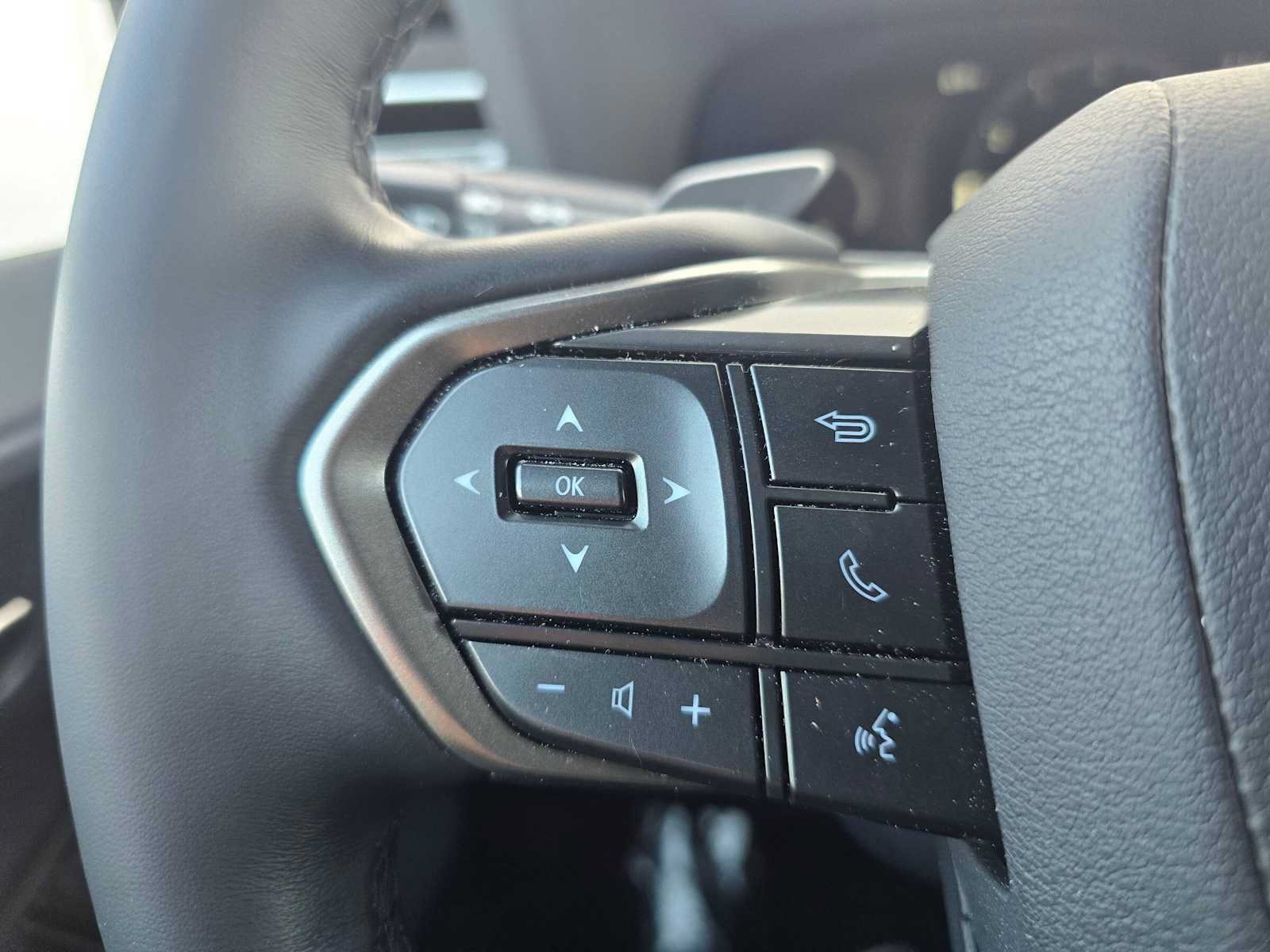 Used 2025 Lexus GX 550 w/ Cold Area Package AWD/4WD image 33