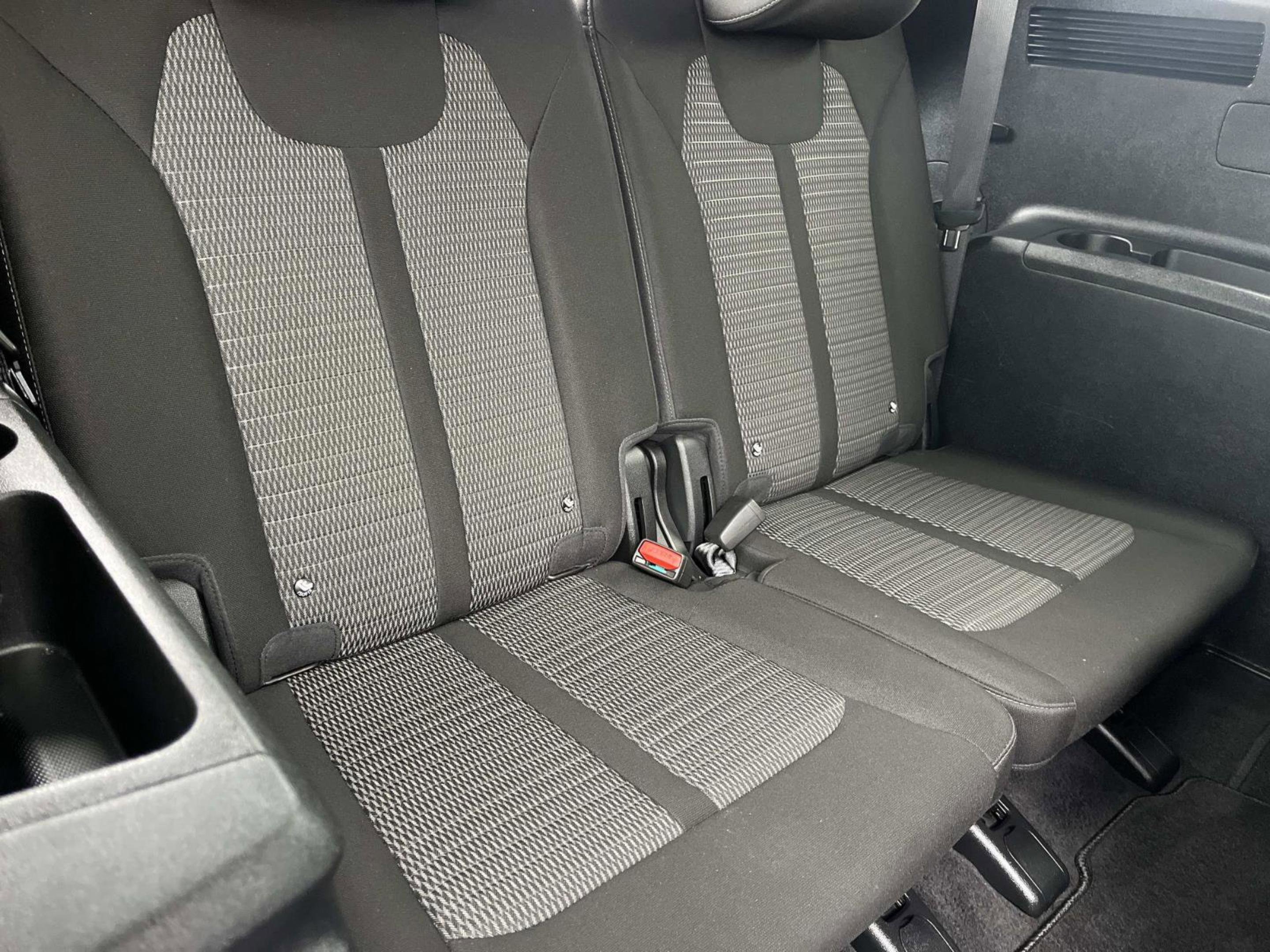 Used 2025 Kia Sorento LX FWD image 20