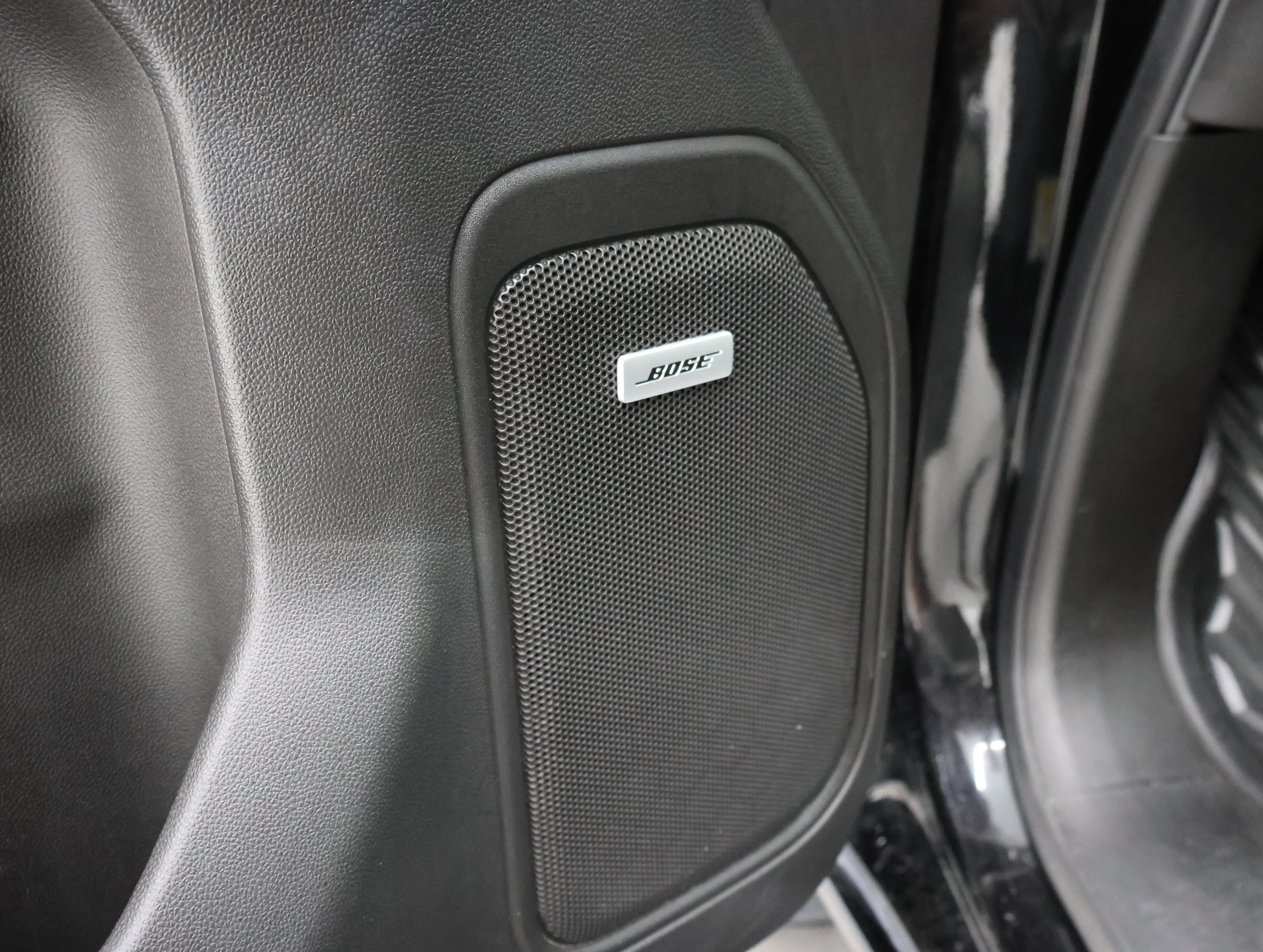 Used 2020 Chevrolet Silverado 1500 LT Trail Boss AWD/4WD image 43