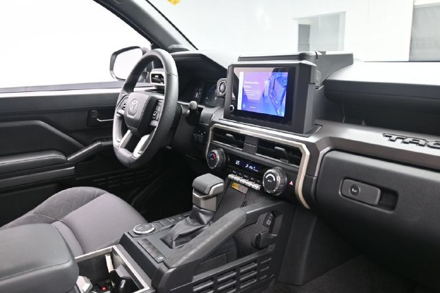 Used 2024 Toyota Tacoma SR5 w/ SR5 Upgrade Package RWD image 30