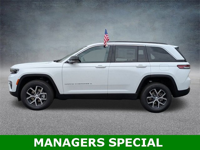 New 2025 Jeep Grand Cherokee Limited w/ Trailer Tow Package image 7