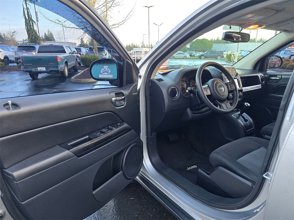 Used 2016 Jeep Compass Sport w/ Power Value Group image 7