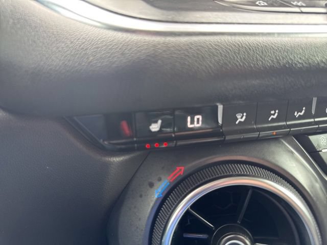 Used 2025 Chevrolet Blazer LT AWD/4WD image 19