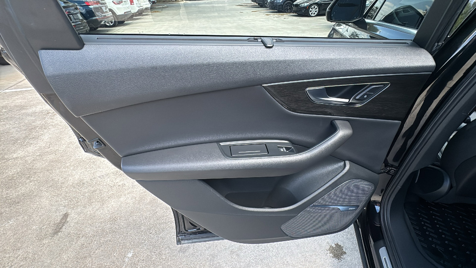 Used 2020 Audi Q7 3.0T Premium Plus w/ Premium Plus Package image 16