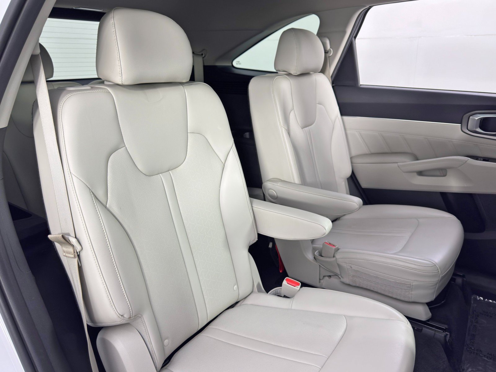 Used 2022 Kia Sorento SX image 37