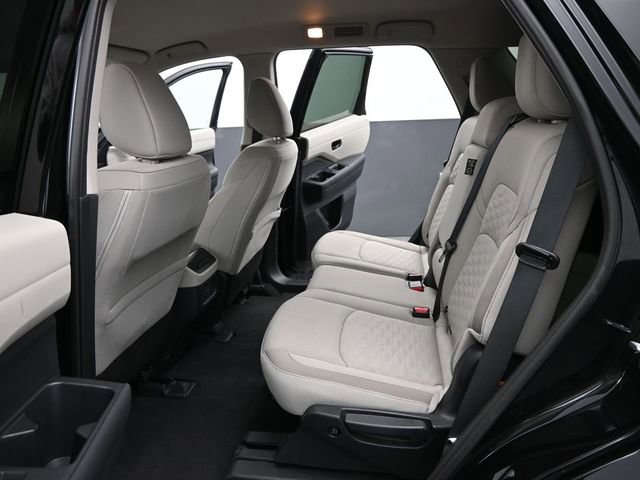 Used 2025 Nissan Pathfinder SV image 14
