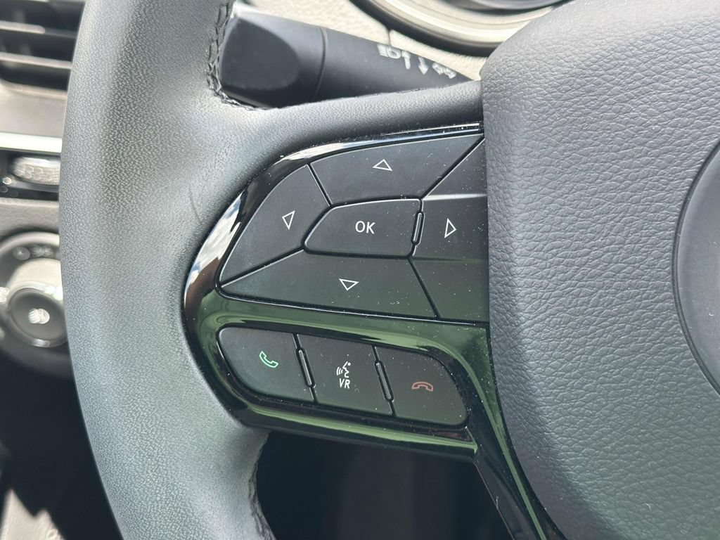 Used 2020 Jeep Cherokee Latitude Plus FWD image 22