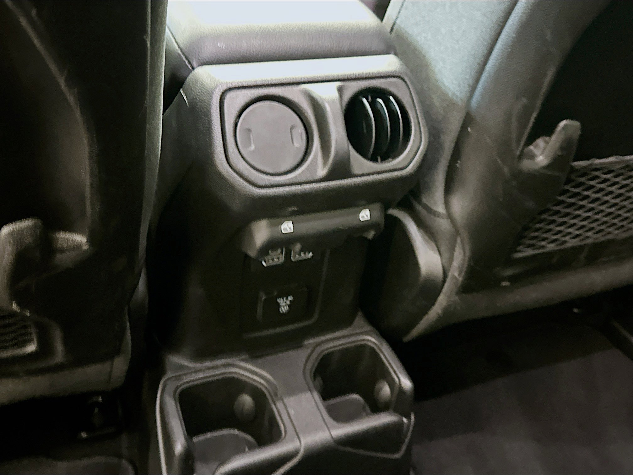 Used 2025 Jeep Wrangler Unlimited Rubicon image 27