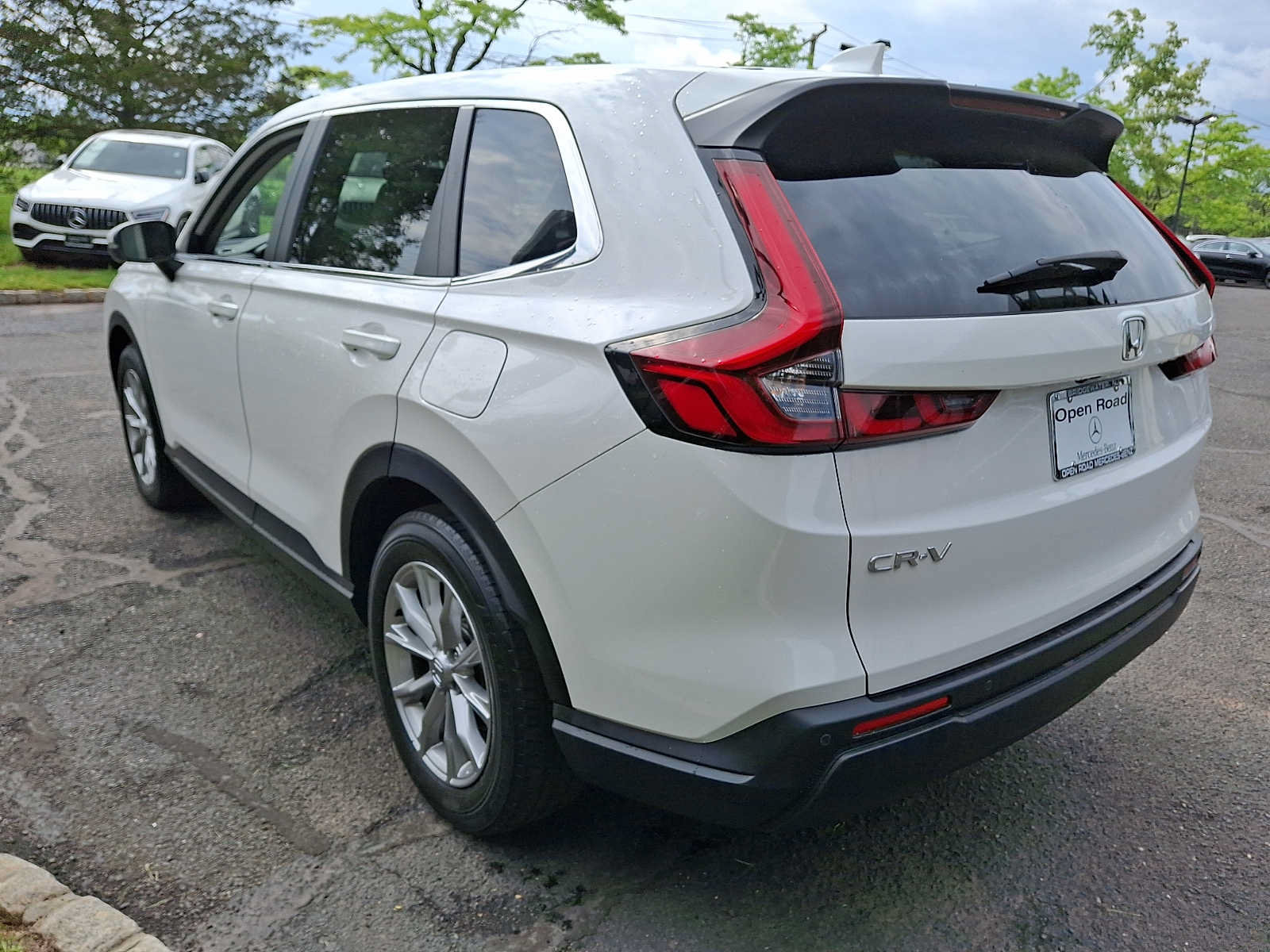Used 2023 Honda CR-V EX-L image 4