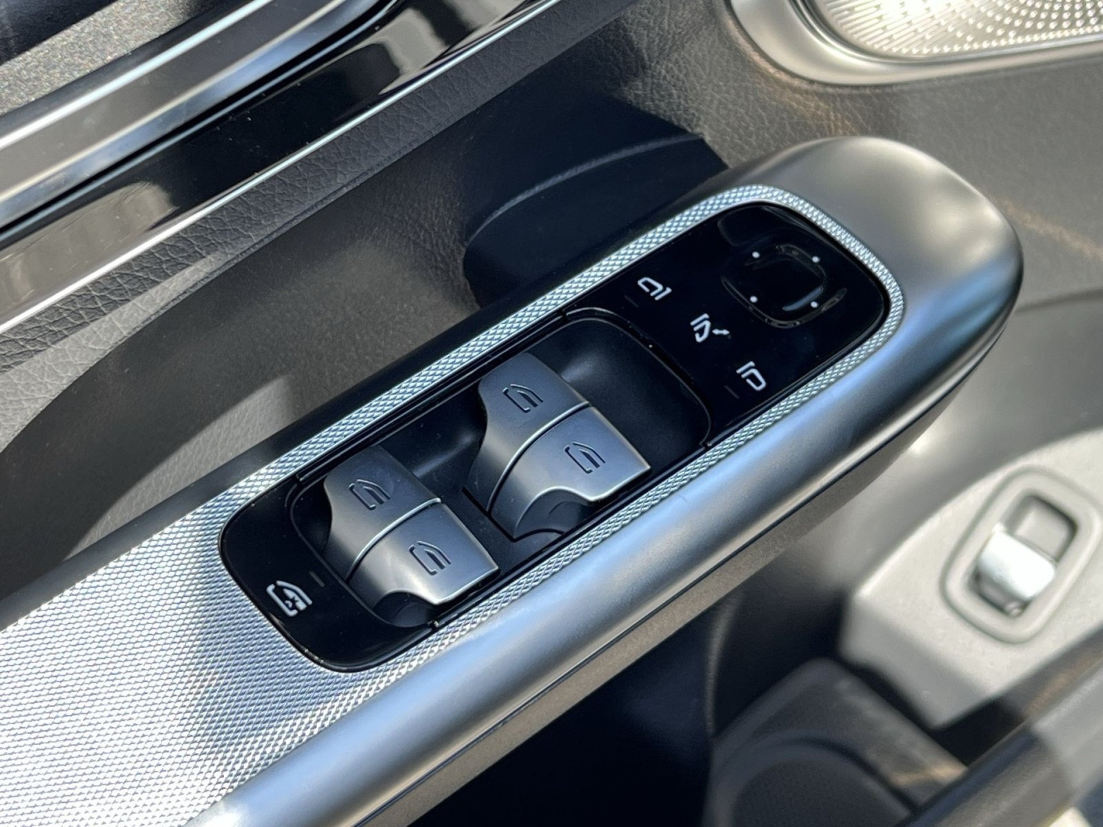 New 2026 Mercedes-Benz GLC 300 4MATIC image 13