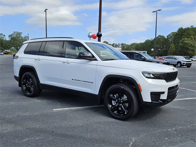 New 2025 Jeep Grand Cherokee L Altitude video 1