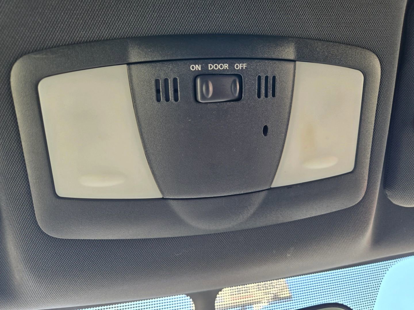 Used 2016 Nissan 370Z Coupe image 25