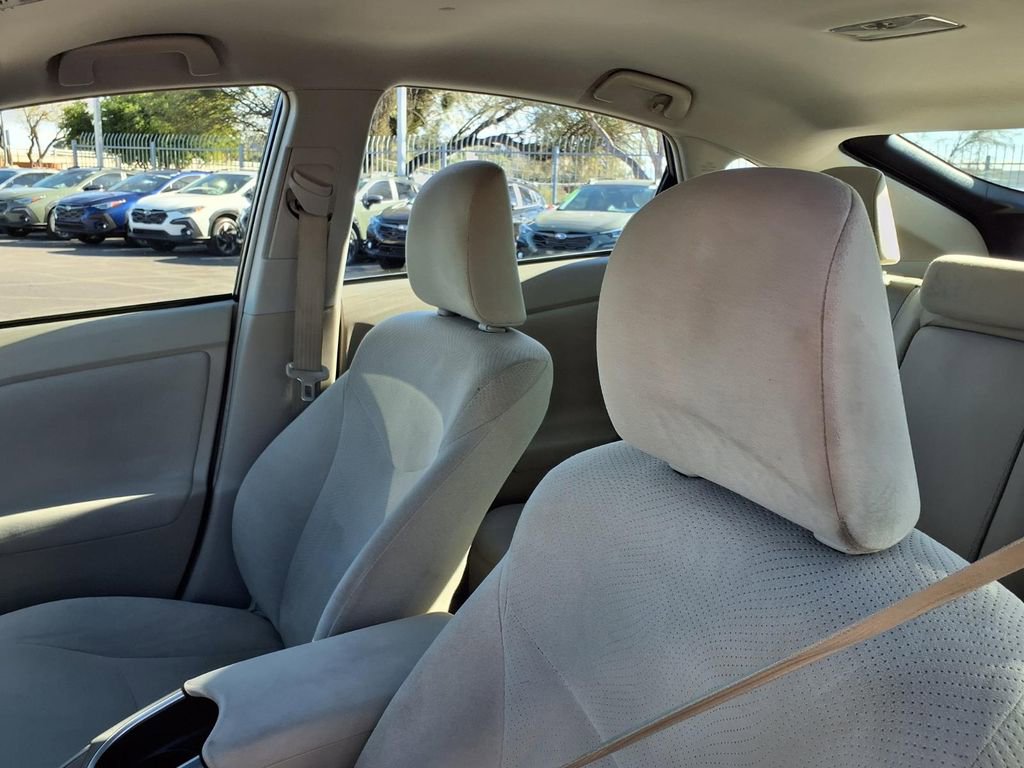 Used 2014 Toyota Prius Three image 26