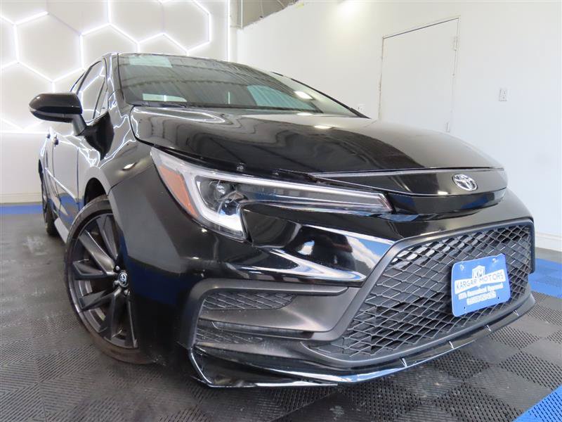 Used 2023 Toyota Corolla SE FWD image 3