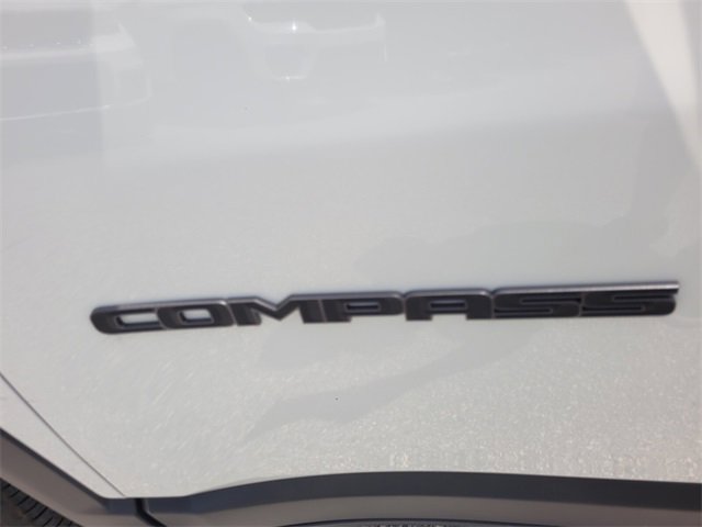 New 2025 Jeep Compass Latitude w/ Altitude Special Edition image 3
