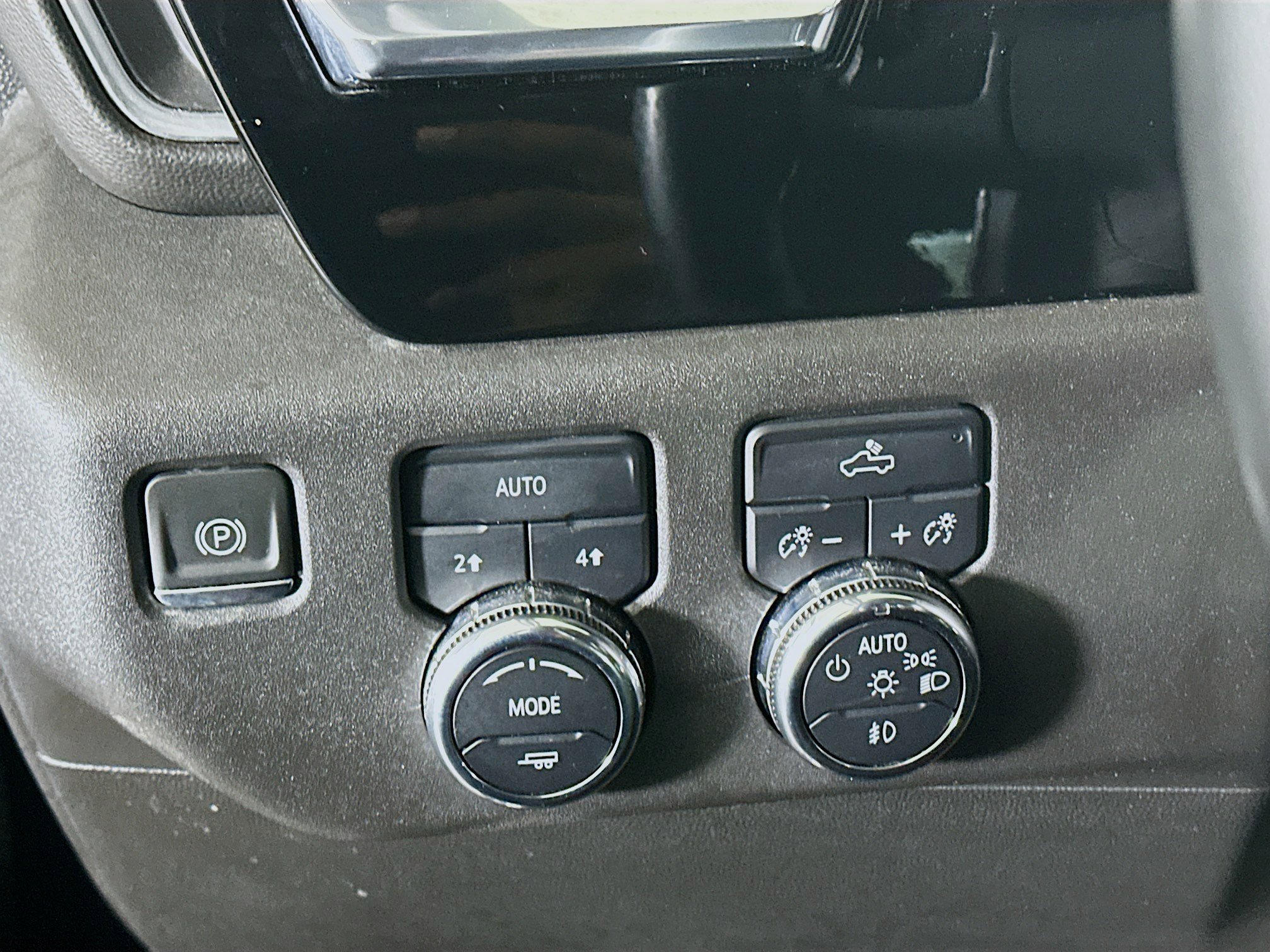 Used 2024 GMC Sierra 1500 Elevation image 16