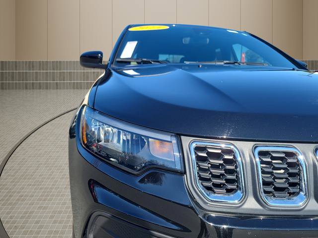 Used 2024 Jeep Compass Sport image 10