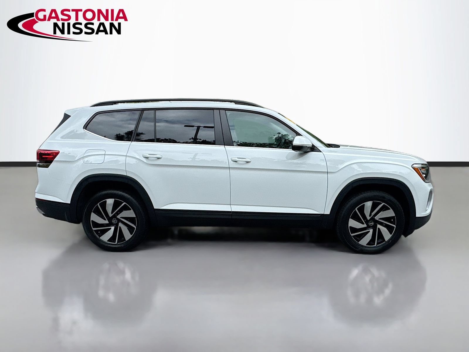 Used 2024 Volkswagen Atlas SE FWD image 10