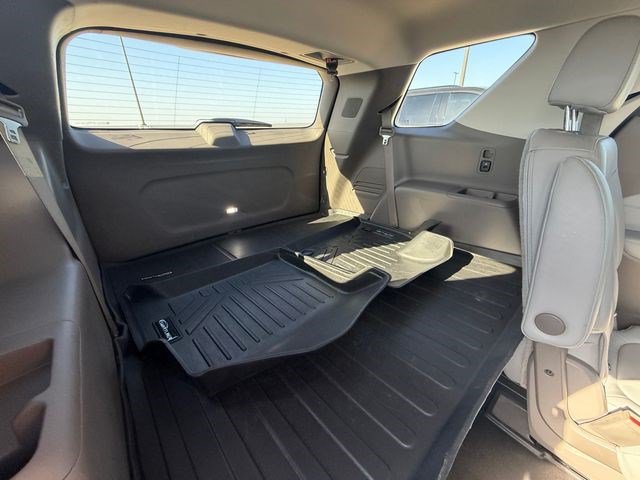 Used 2020 Chevrolet Traverse Premier FWD image 17