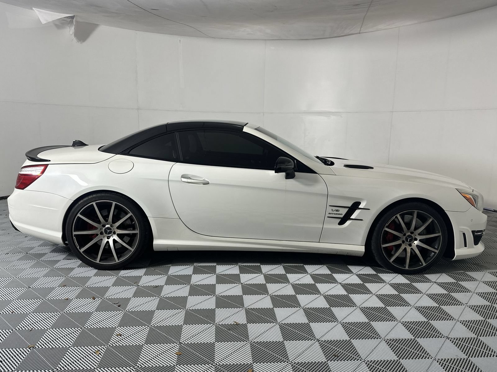 Used 2016 Mercedes-Benz SL 63 AMG image 9