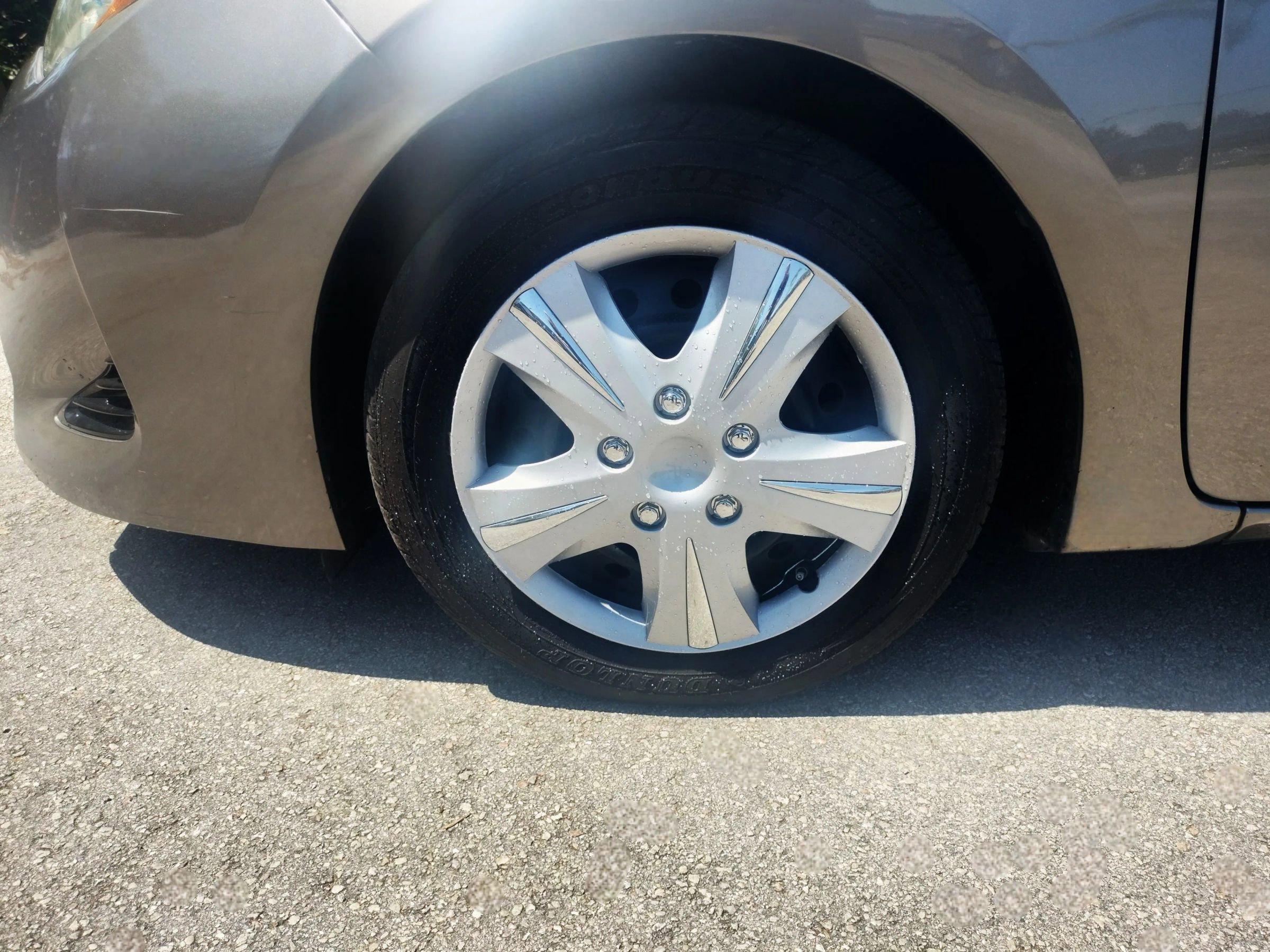 Used 2017 Toyota Corolla LE image 16