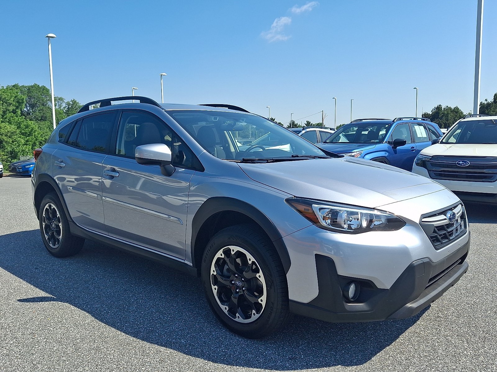 Used 2022 Subaru Crosstrek 2.0i Premium w/ Moonroof Package AWD/4WD image 3