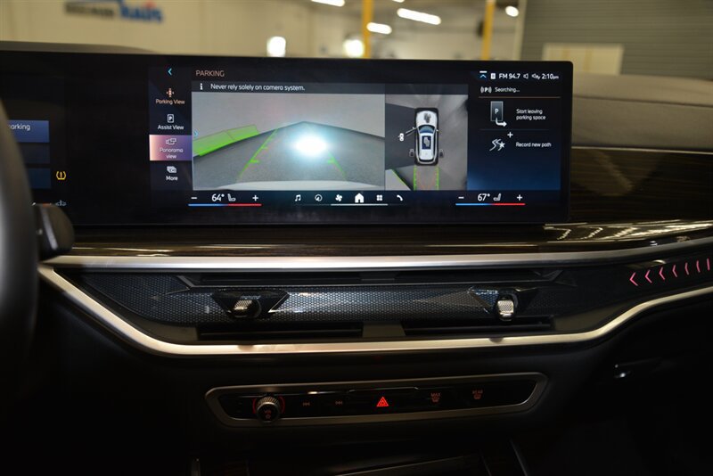 Used 2025 BMW X5 xDrive40i w/ M Sport Package AWD/4WD image 35