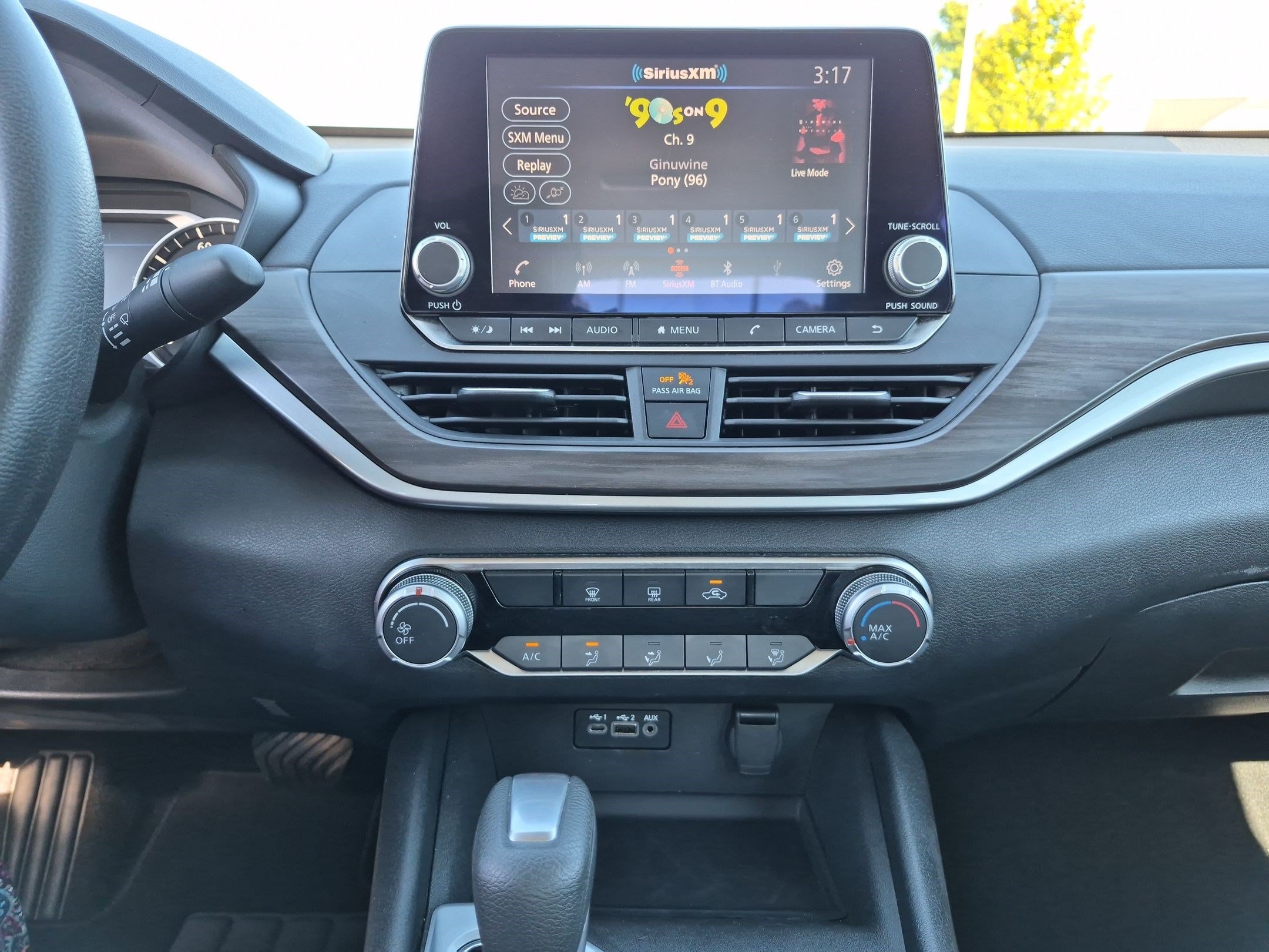 Used 2025 Nissan Altima 2.5 SV FWD image 22
