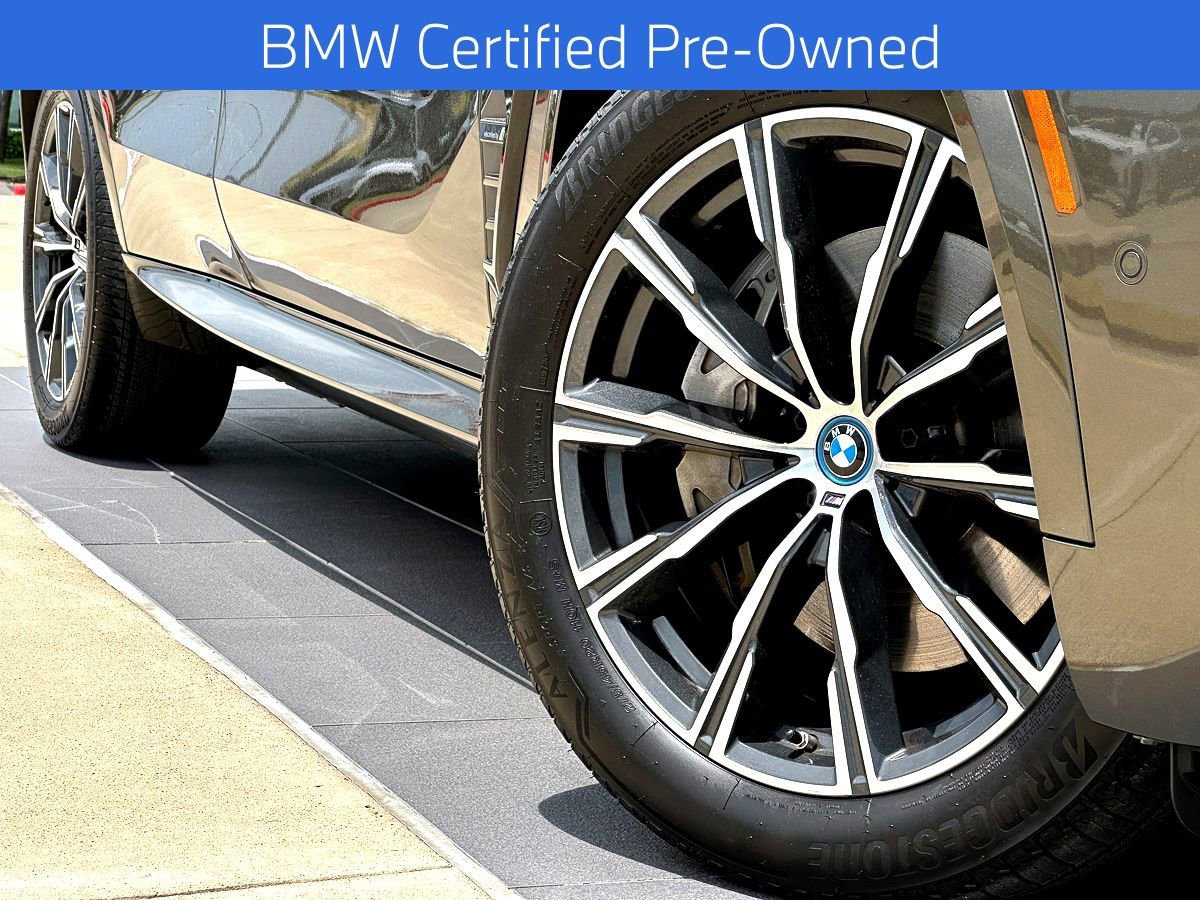 Certified 2024 BMW X5 xDrive50e w/ M Sport Package AWD/4WD image 2