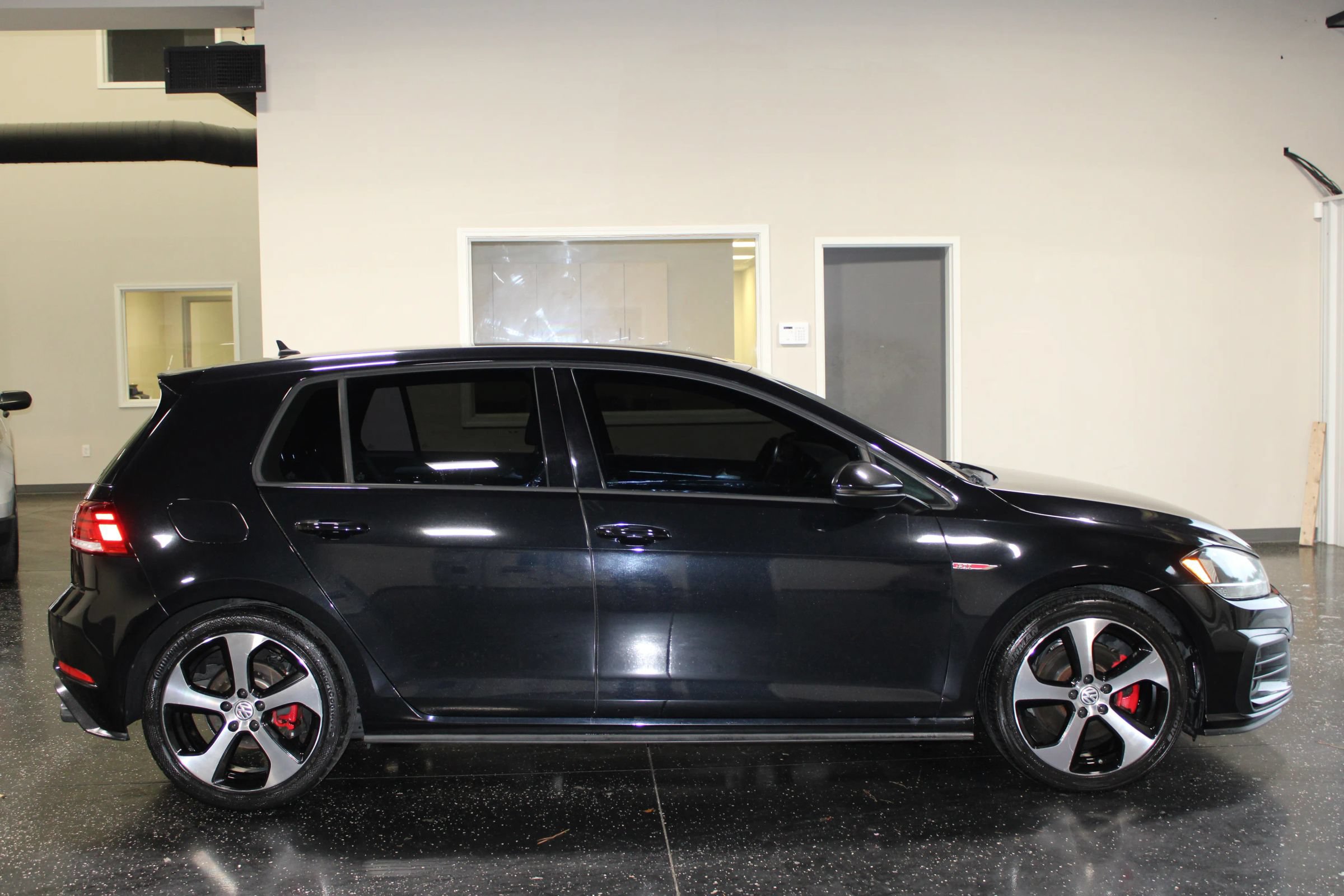 Used 2018 Volkswagen GTI S FWD image 3
