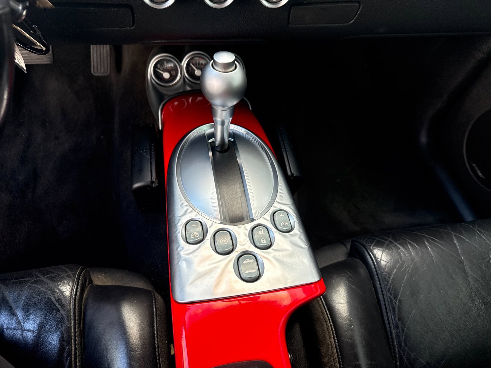 Used 2004 Chevrolet SSR w/ Preferred Equipment Group image 21