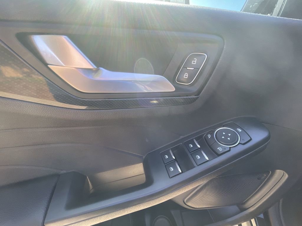 Used 2025 Ford Escape ST-Line FWD image 23