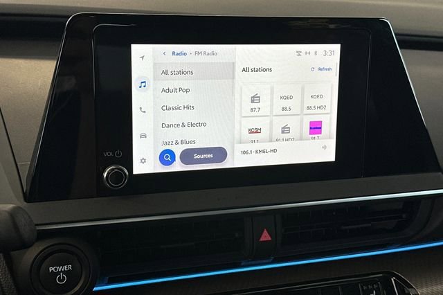Used 2024 Toyota Prius XLE FWD image 21