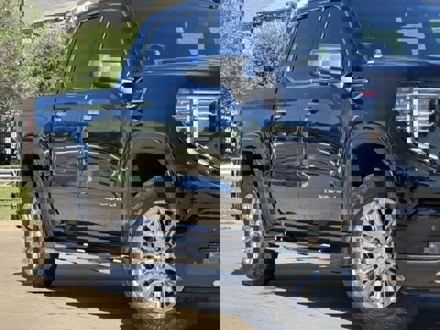 Used 2022 GMC Sierra 1500 Denali AWD/4WD image 3