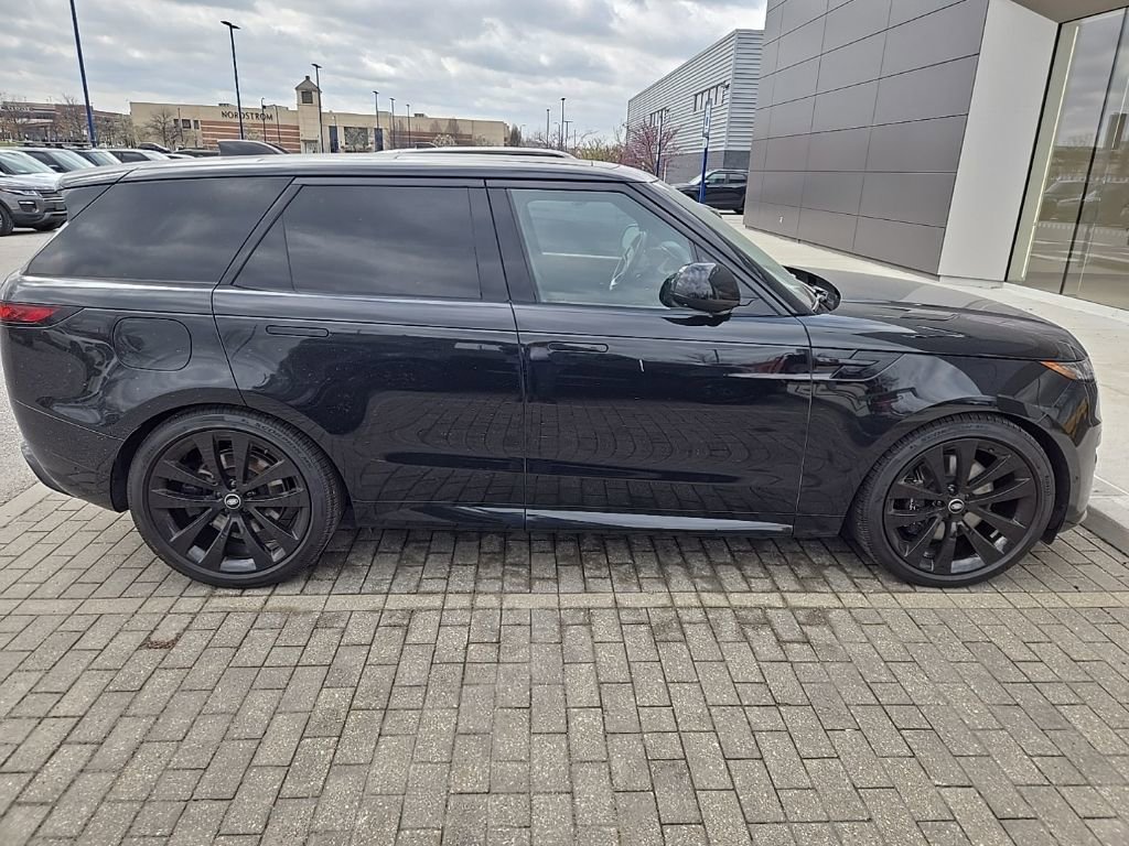 Certified 2025 Land Rover Range Rover Sport Dynamic SE image 4