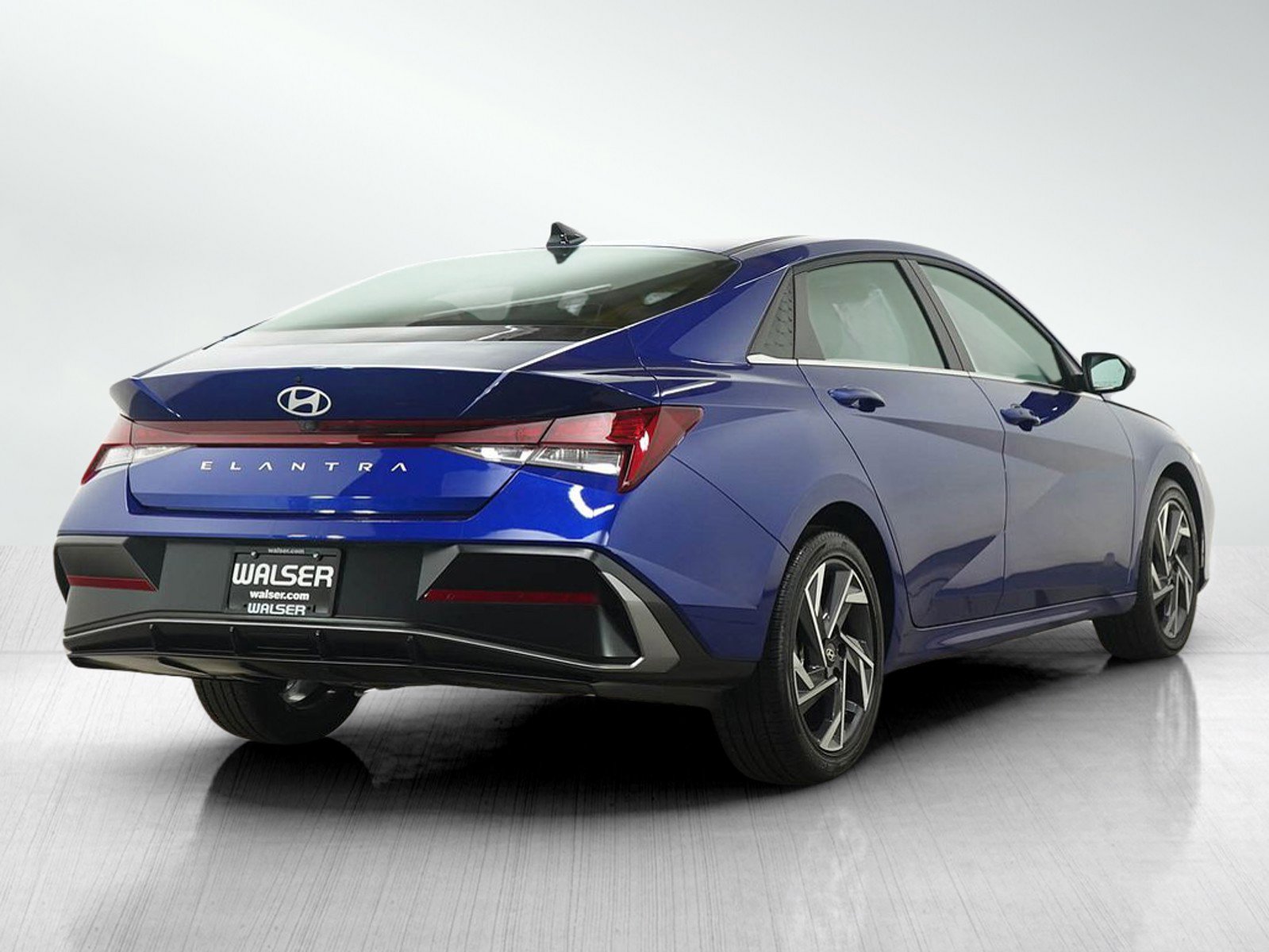 Used 2025 Hyundai Elantra SEL image 5