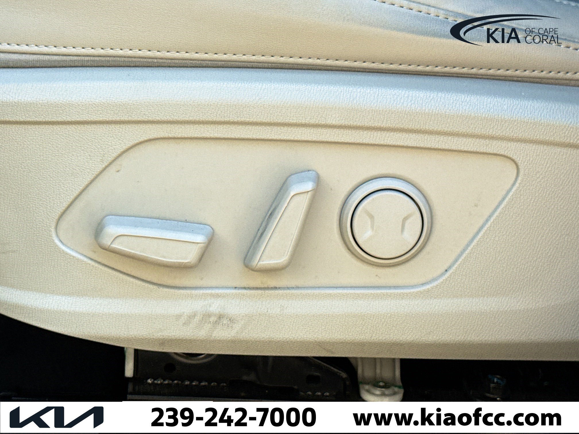 Used 2023 Kia Sorento S w/ Panoramic Sunroof Package image 23