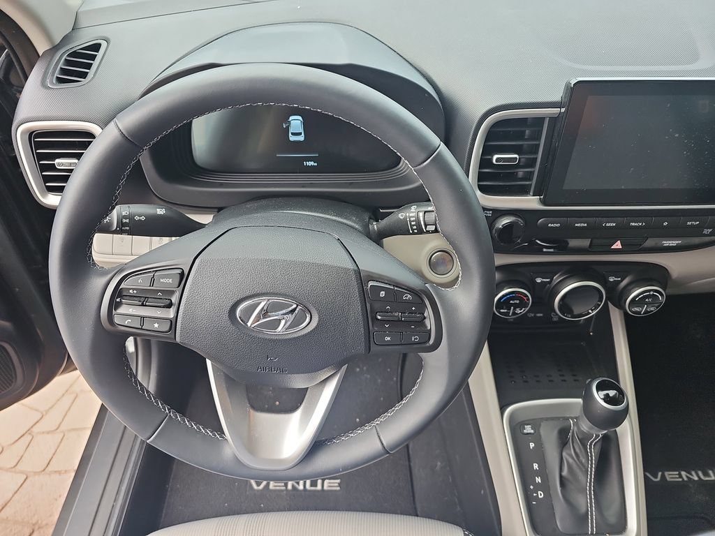Certified 2026 Hyundai Venue SEL FWD image 17