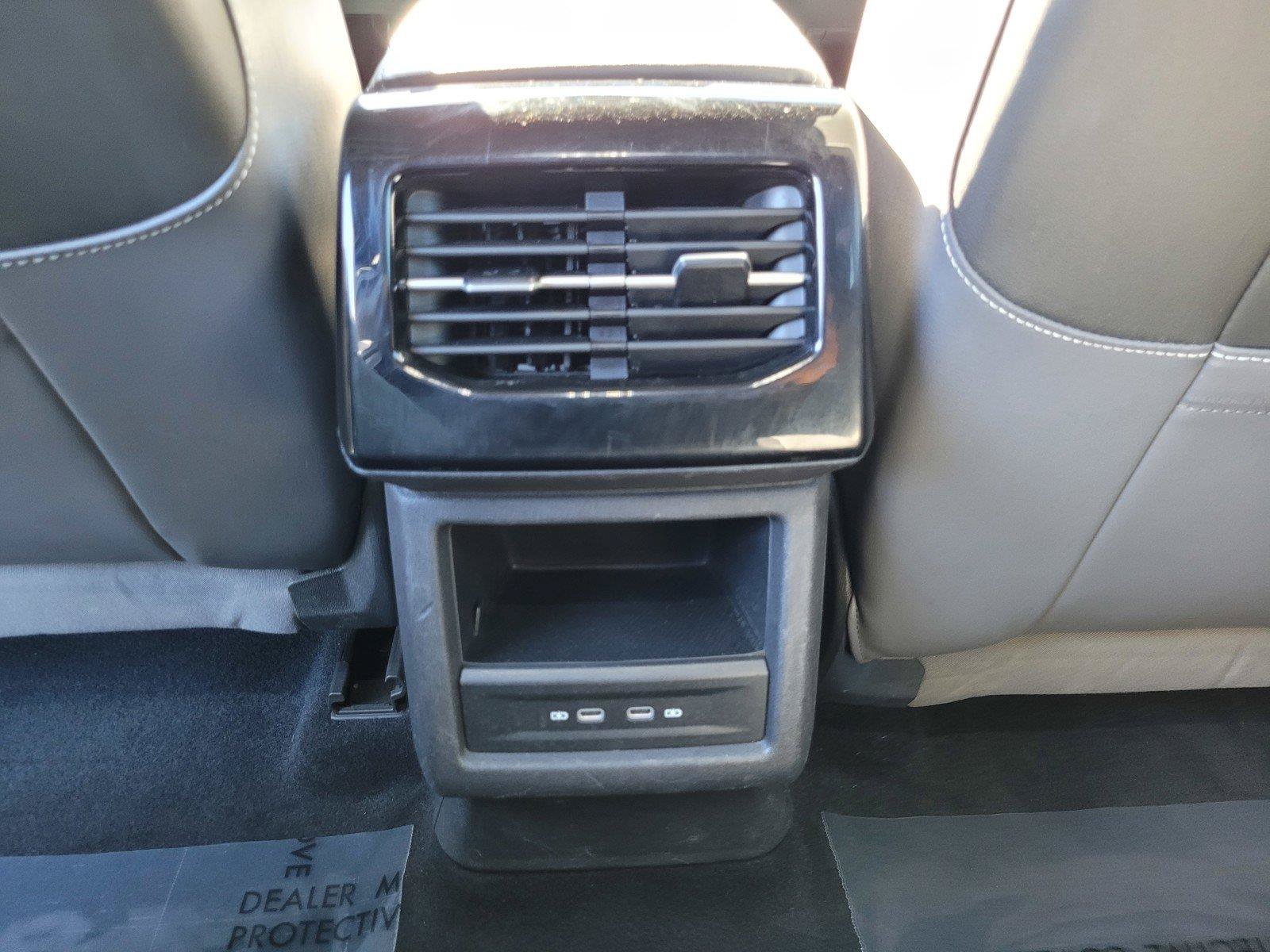 Certified 2023 Volkswagen ID.4 Pro AWD/4WD image 16