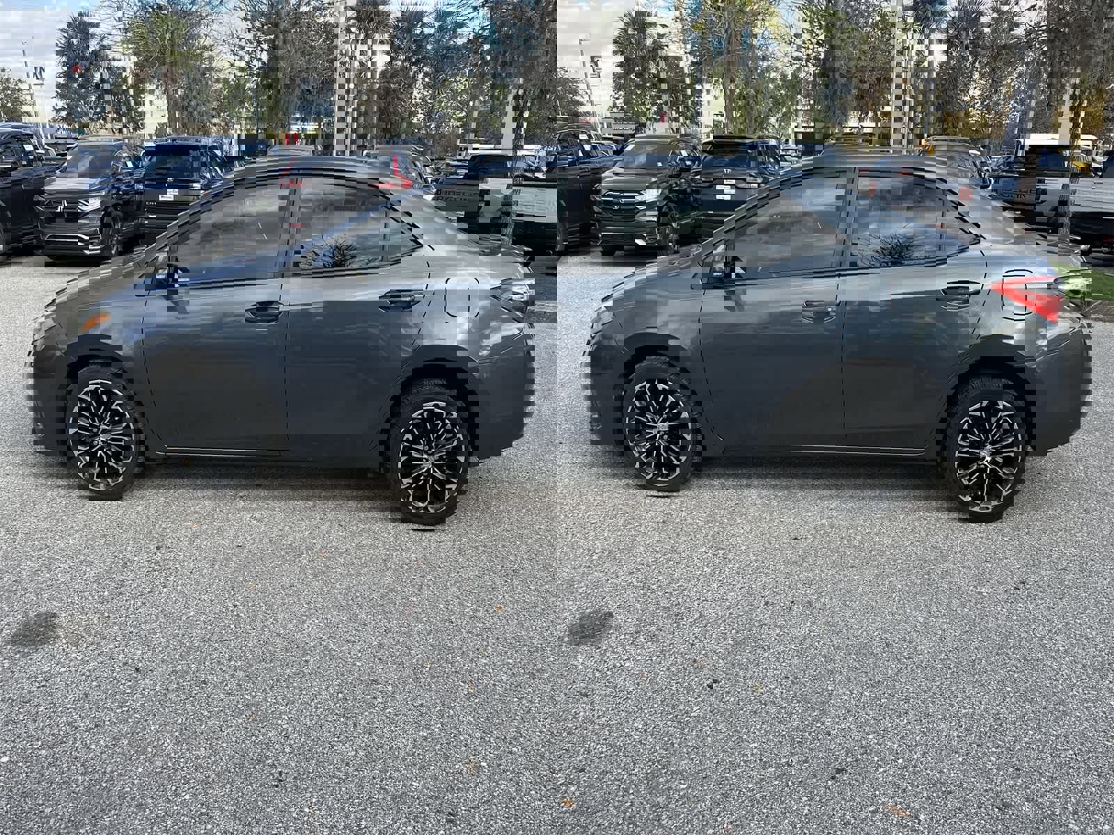 Used 2015 Toyota Corolla S image 3