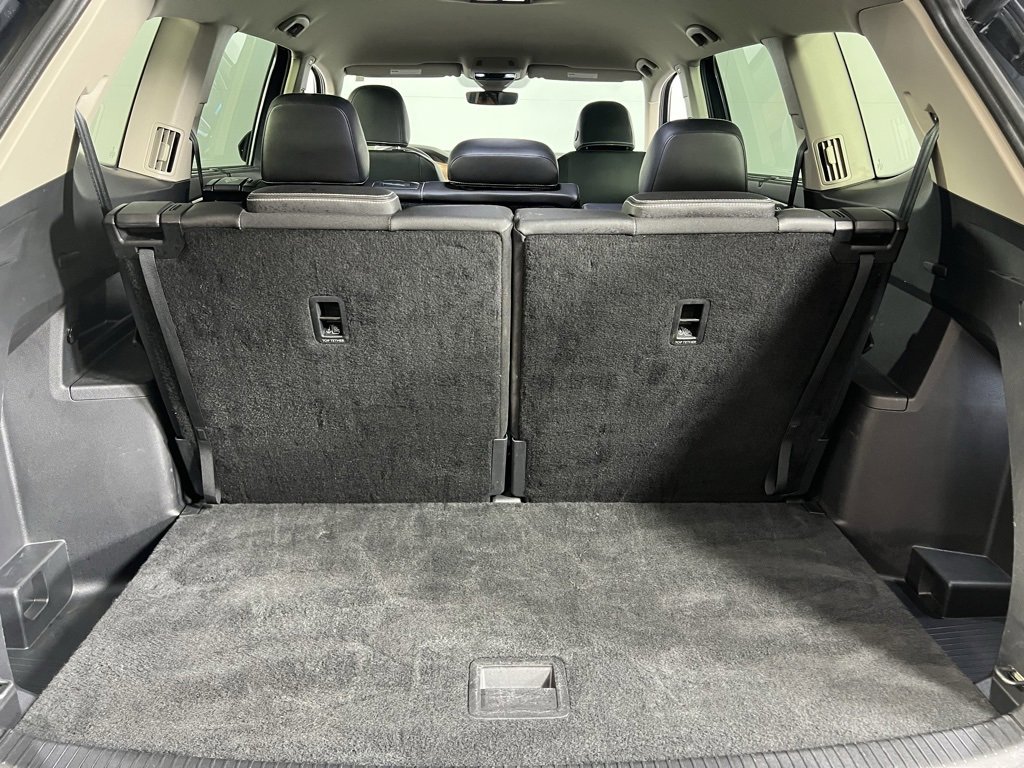 Used 2025 Volkswagen Atlas SE image 29