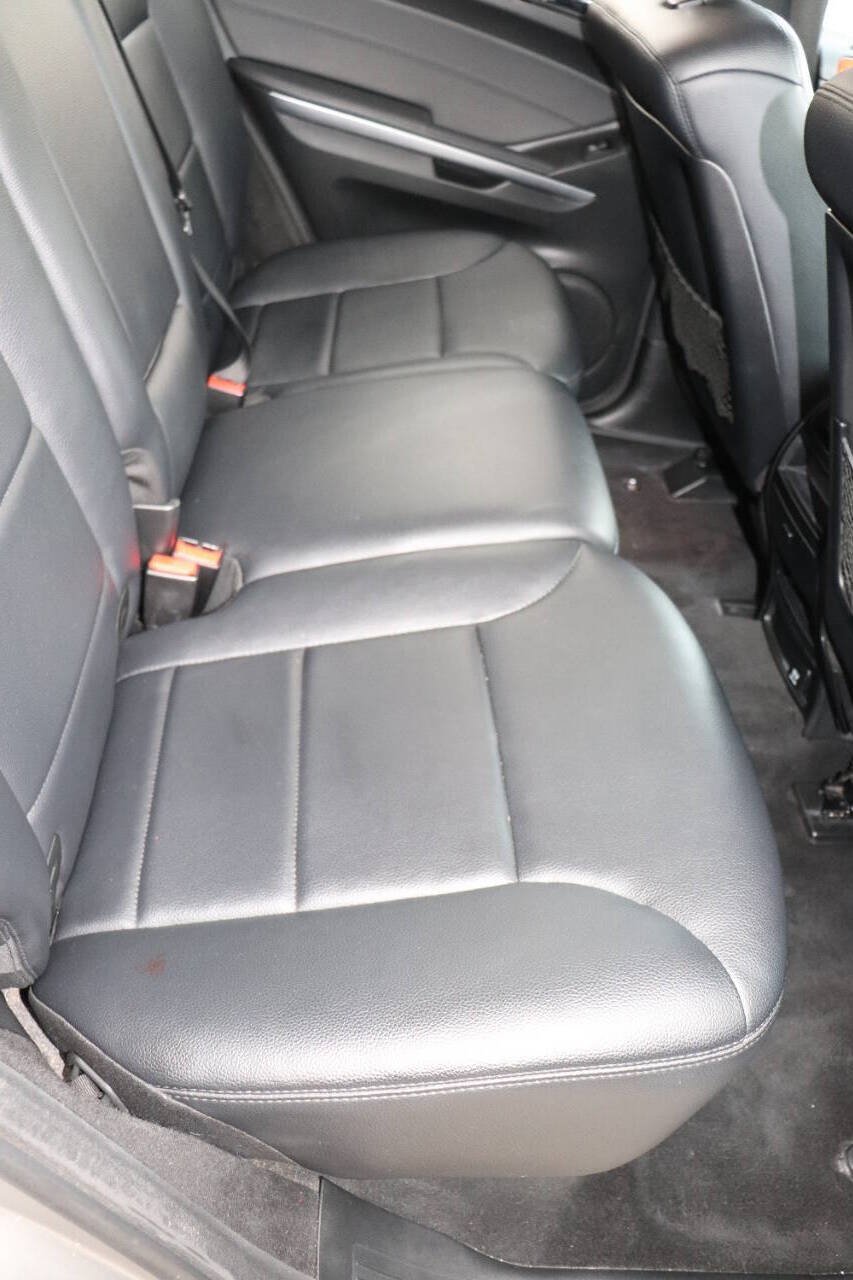 Used 2009 Mercedes-Benz ML 320 BlueTEC 4MATIC image 45