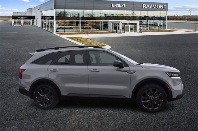Certified 2022 Kia Sorento SX Prestige w/ Rust Color Package image 2
