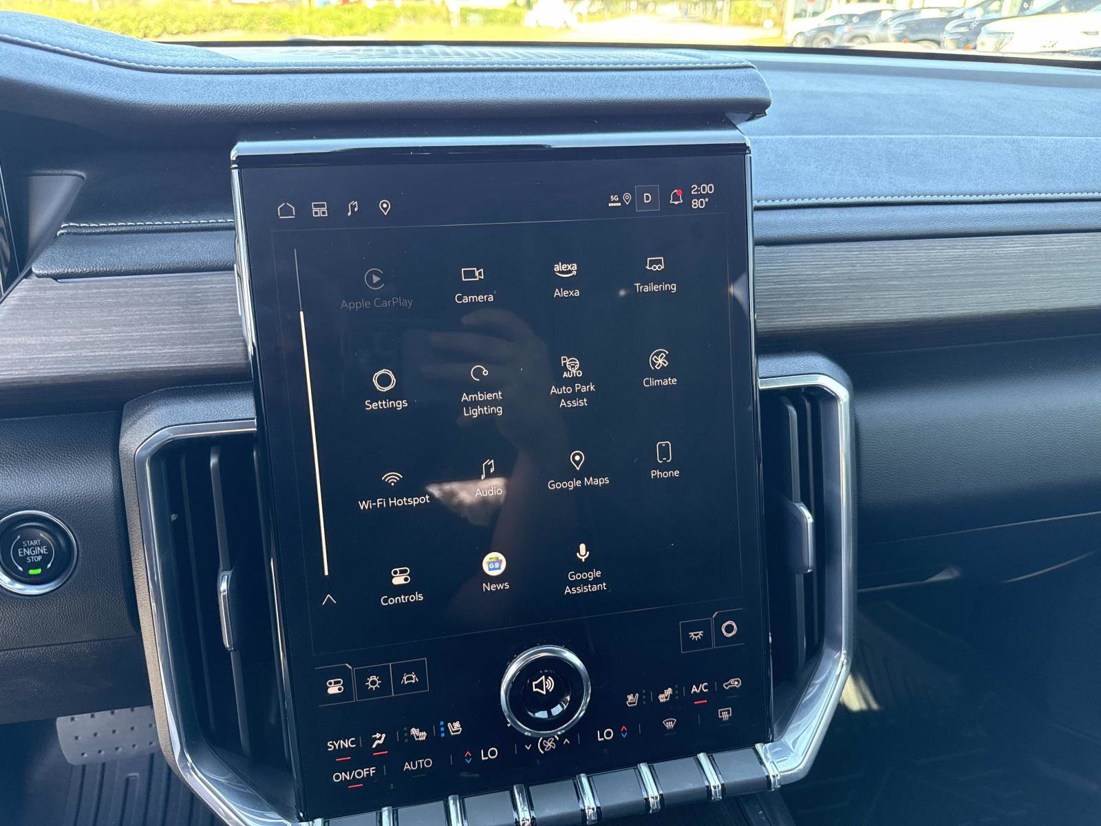 Used 2025 GMC Acadia Denali w/ Super Cruise Package image 24