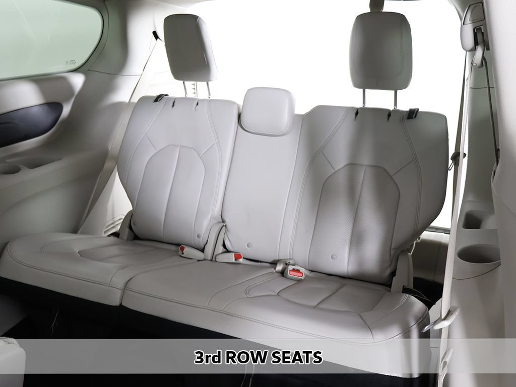 Used 2021 Chrysler Voyager Lxi FWD image 4