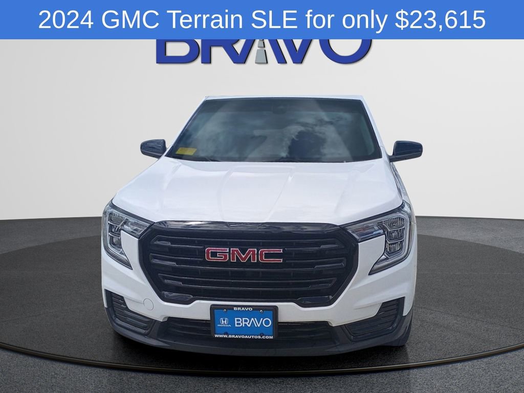 Used 2024 GMC Terrain SLE w/ Driver Convenience Package FWD image 2