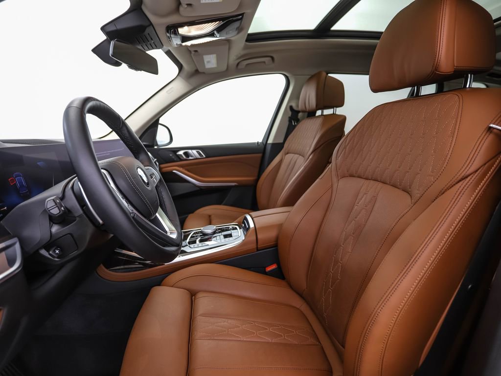 Certified 2024 BMW X7 xDrive40i image 11