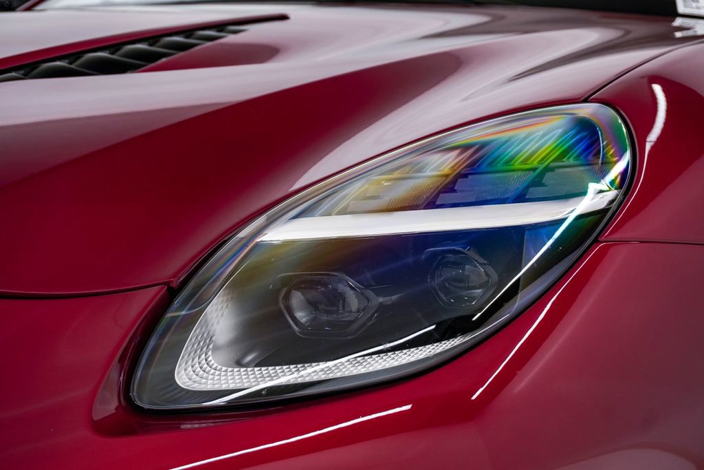 Used 2025 Aston Martin Vanquish RWD image 6
