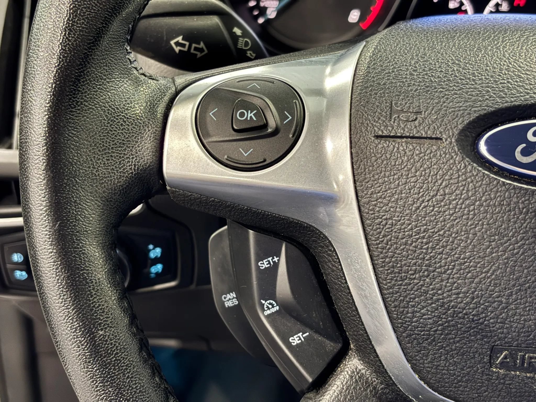 Used 2014 Ford Focus Titanium FWD image 27