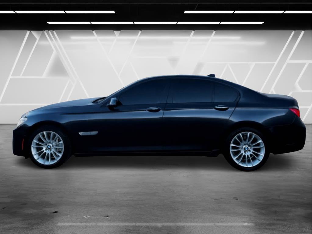 Used 2015 BMW 750i RWD image 6